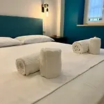 Lr Deluxe Apartments - Porta Venezia - Bilocale Con Giardino Privato