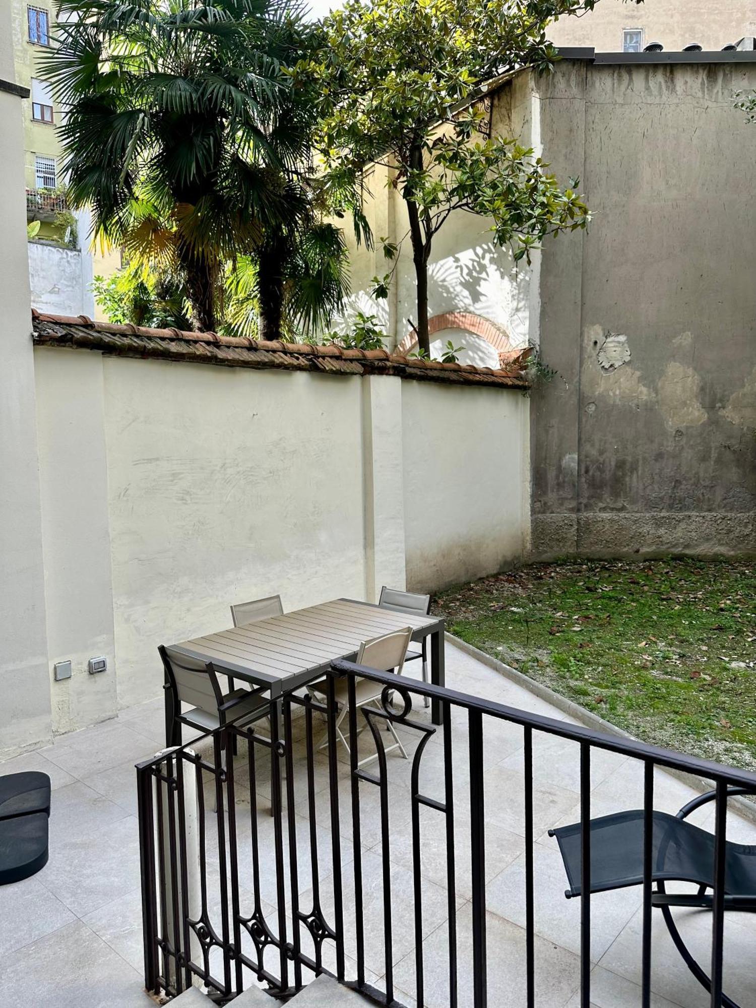 Lr Deluxe - Porta Venezia - Bilocale Con Giardino Privato *