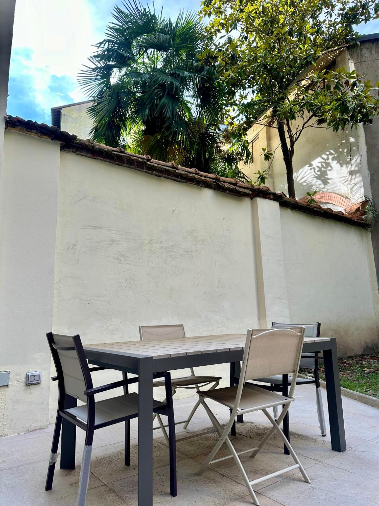 Appartement Lr Deluxe - Porta Venezia - Bilocale Con Giardino Privato