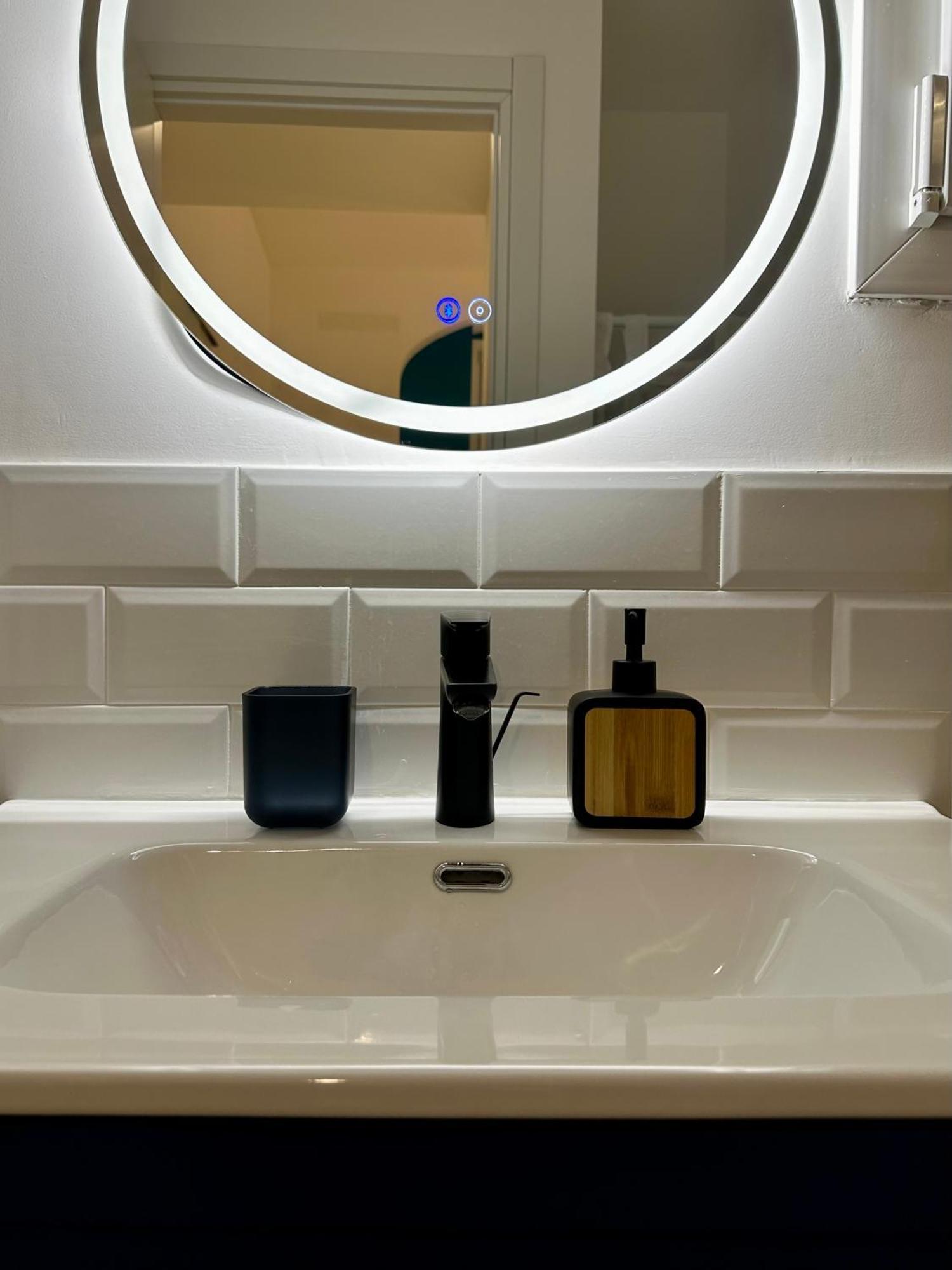 Lr Deluxe - Porta Venezia - Bilocale Con Giardino Privato Appartement *