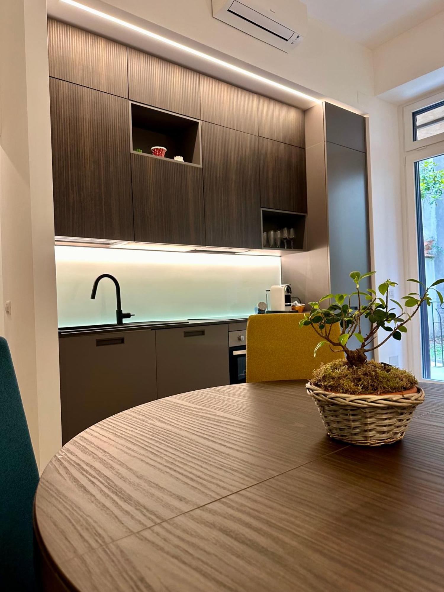 Lr Deluxe - Porta Venezia - Bilocale Con Giardino Privato