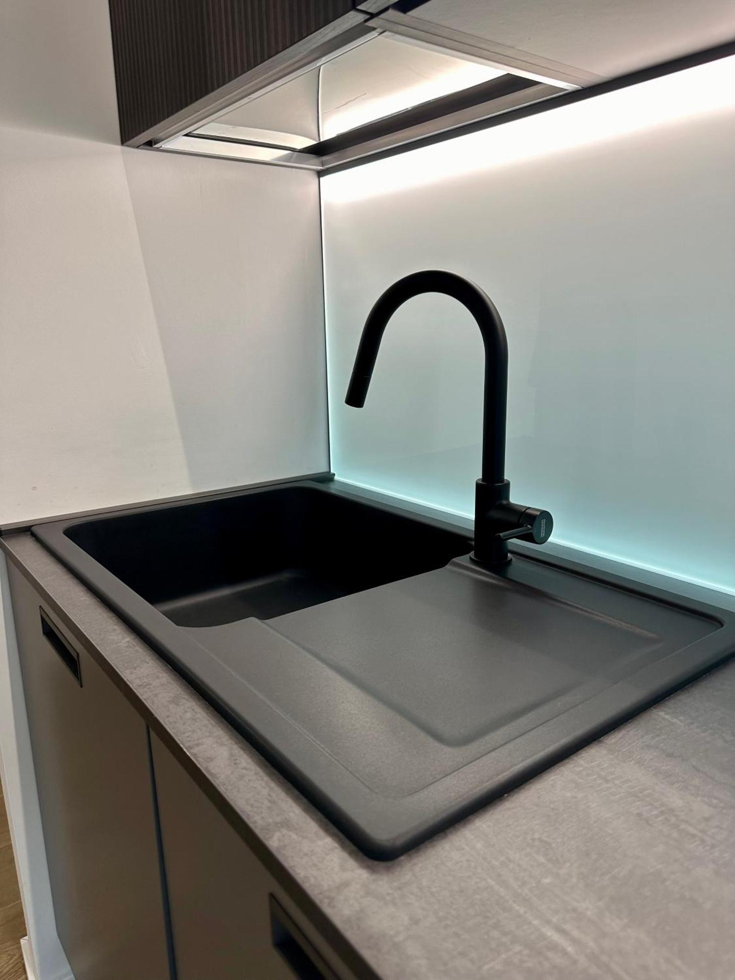 Lr Deluxe - Porta Venezia - Bilocale Con Giardino Privato * Milán
